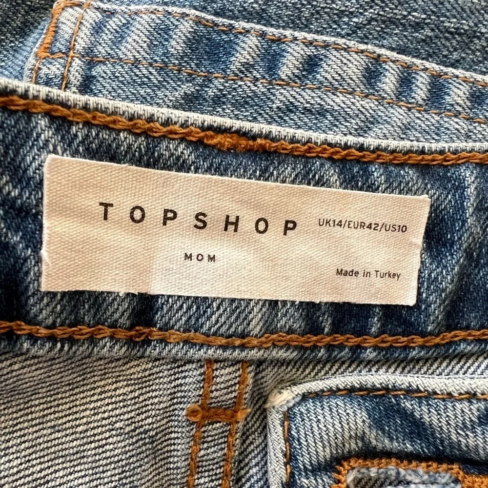 Topshop Cutoff Denim High Waisted Light Blue Raw Hem Mom Shorts - Like New!
